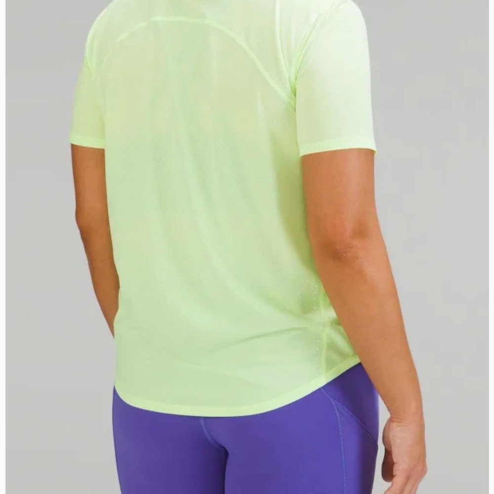 Lululemon High Neck Run and Train Tee Sz 8 in Faded Zap